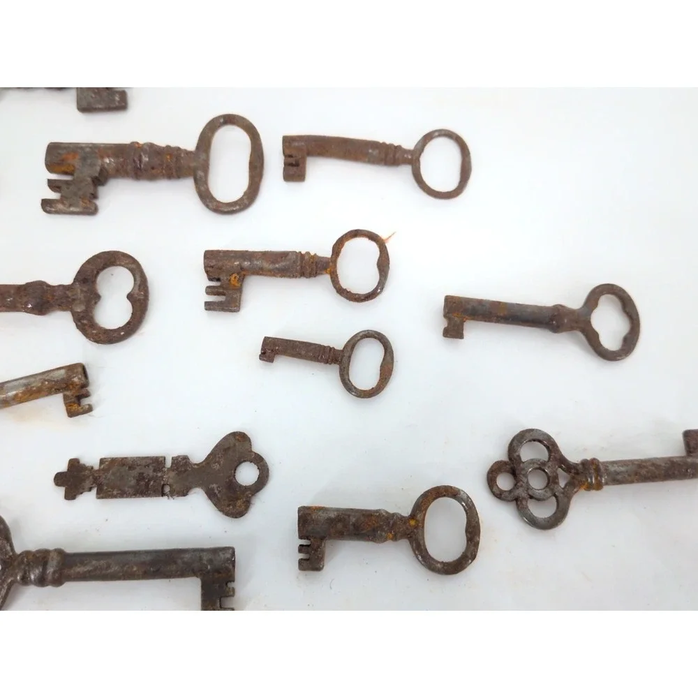 Vintage Skelton Key Lot 20 Antique Keys Craft Collect